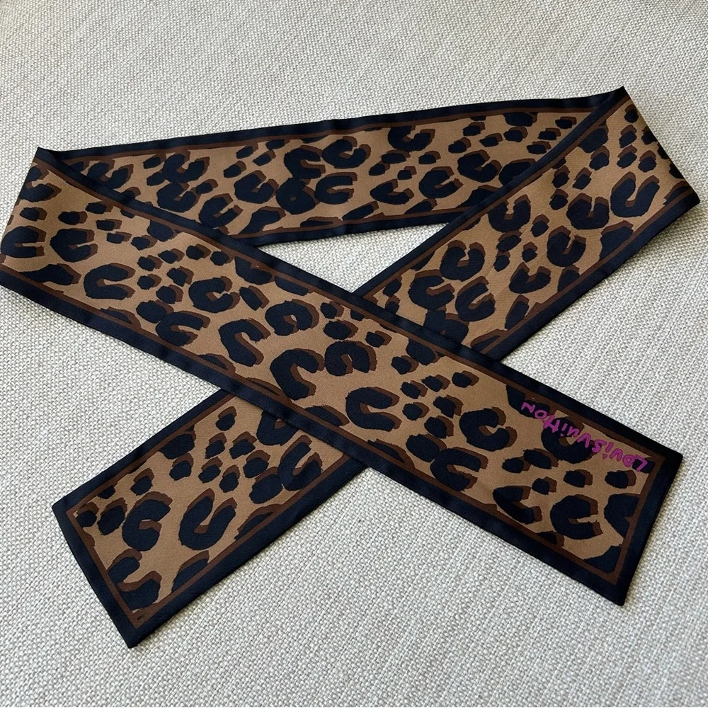 Louis Vuitton 100% Silk Scarf M 72394 Brown Black Leopard Print Bandeau Designer